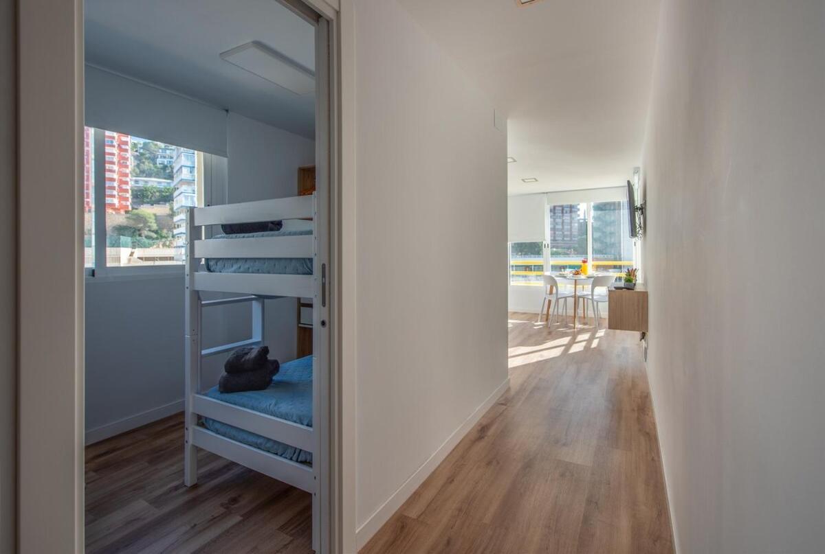 Stunning New Apt, 1min, 2br, Parking * Benidorm