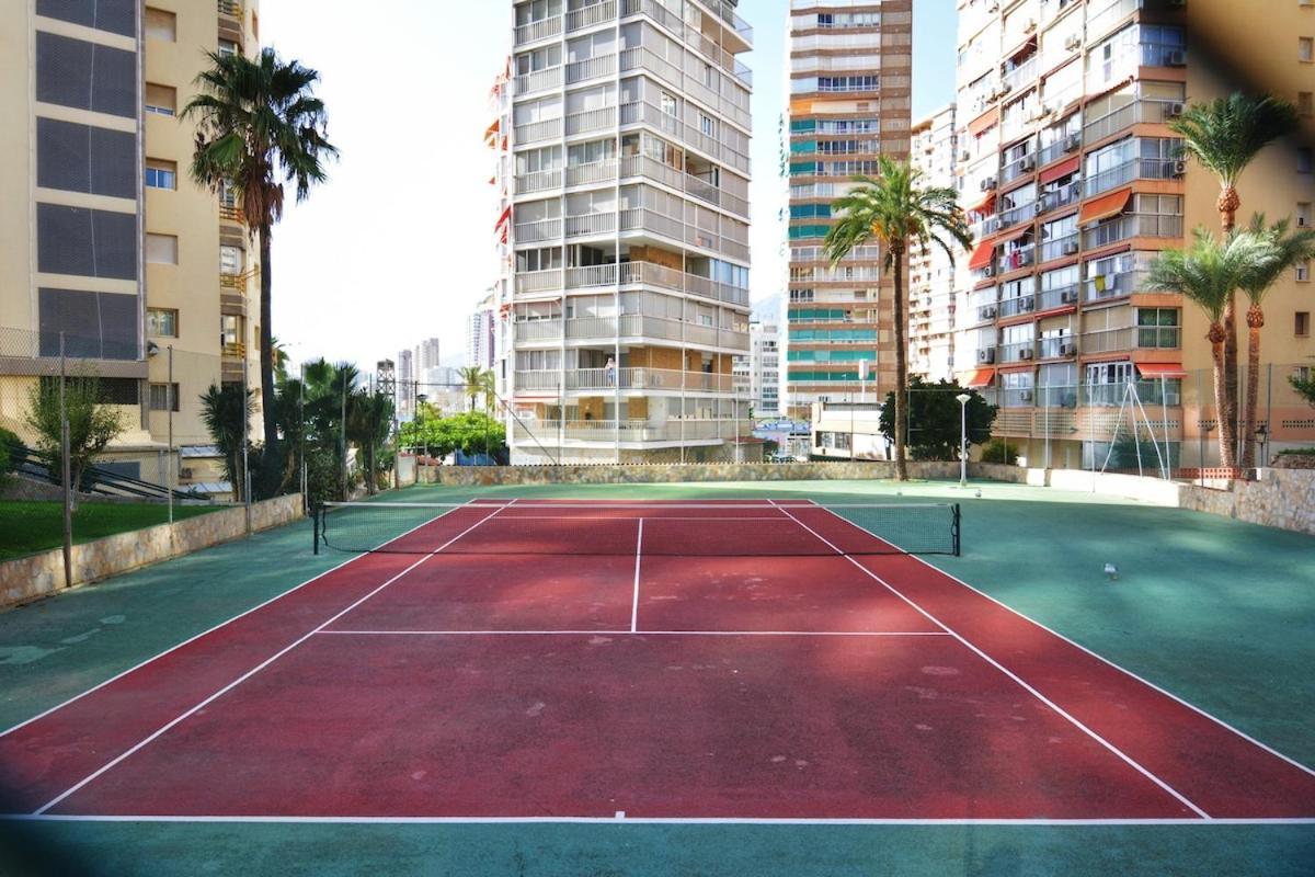 Stunning New Apt, 1min, 2br, Parking Apartment *