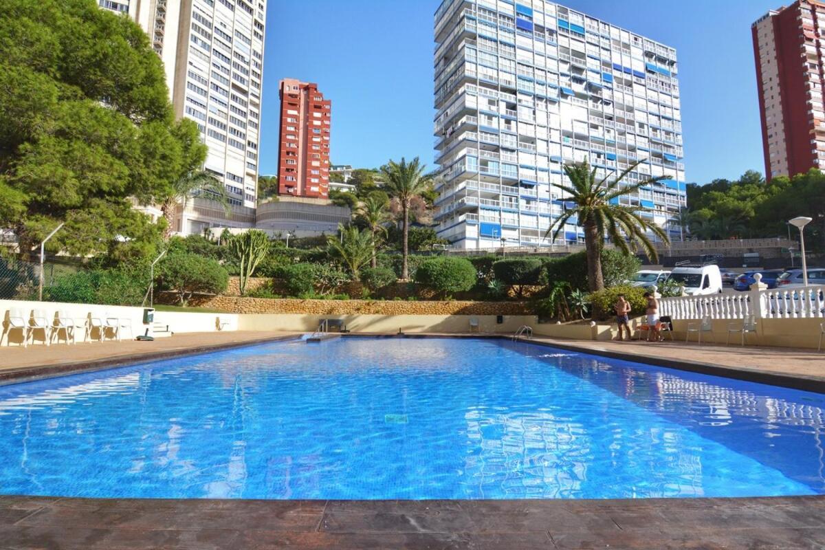 Apartment Stunning New Apt, 1min, 2br, Parking *