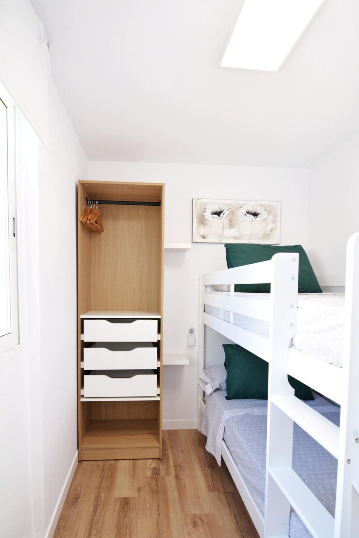 Stunning New Apt, 1min, 2br, Parking Benidorm